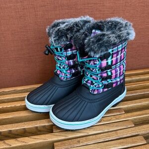 Tamarack Plaid Fur-Lined girls Winter Boots - size 1 style RW-141020